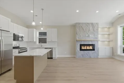 4932 South Champlain Avenue Chicago IL 60615