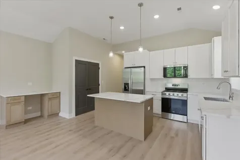 4932 South Champlain Avenue Chicago IL 60615