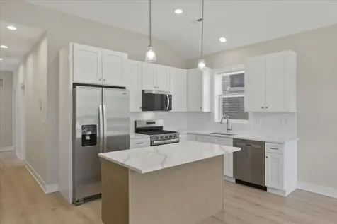 4932 South Champlain Avenue Chicago IL 60615