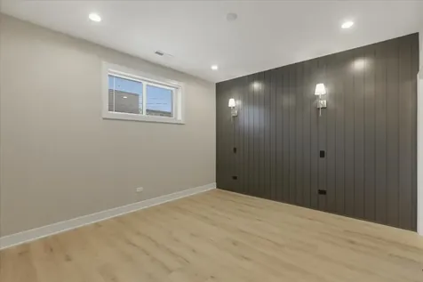 4932 South Champlain Avenue Chicago IL 60615