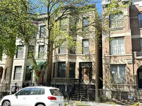 1326 North Claremont Avenue Chicago IL 60622