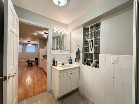 1326 North Claremont Avenue Chicago IL 60622