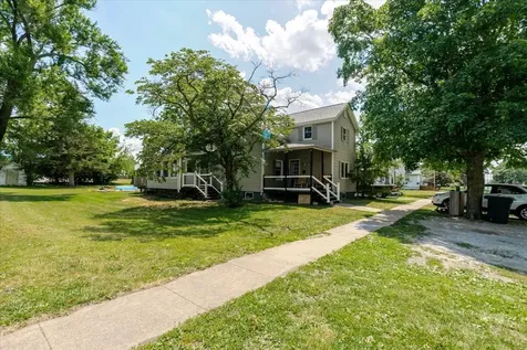 340 West 1st Street El Paso IL 61738