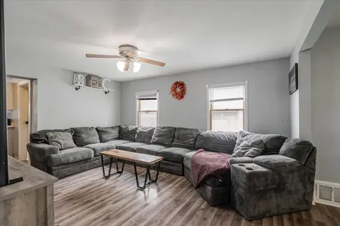 340 West 1st Street El Paso IL 61738