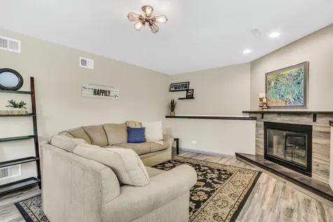 4431 Raven Court Gurnee IL 60031