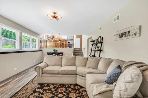 4431 Raven Court Gurnee IL 60031
