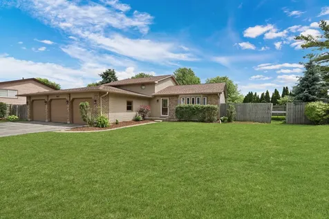 4431 Raven Court Gurnee IL 60031