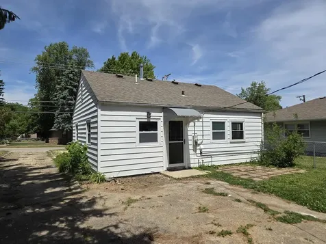 524 Amsterdam Street Woodstock IL 60098