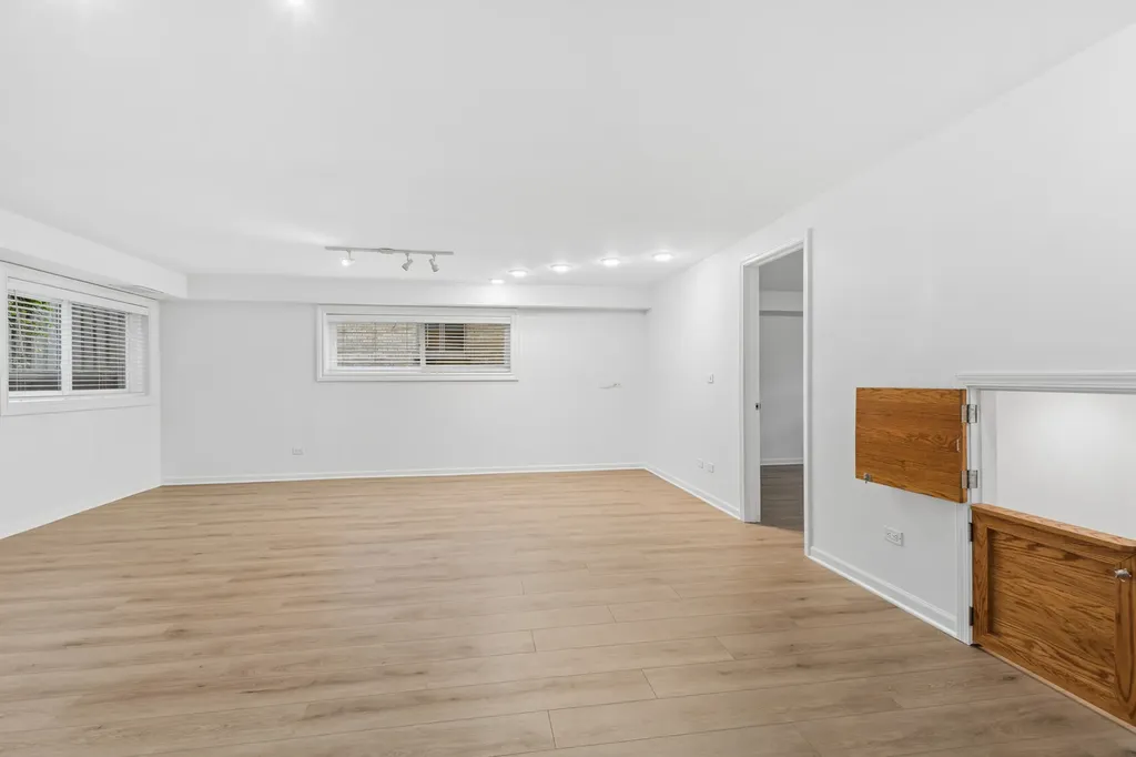 409 Brookside Drive Wilmette IL 60091