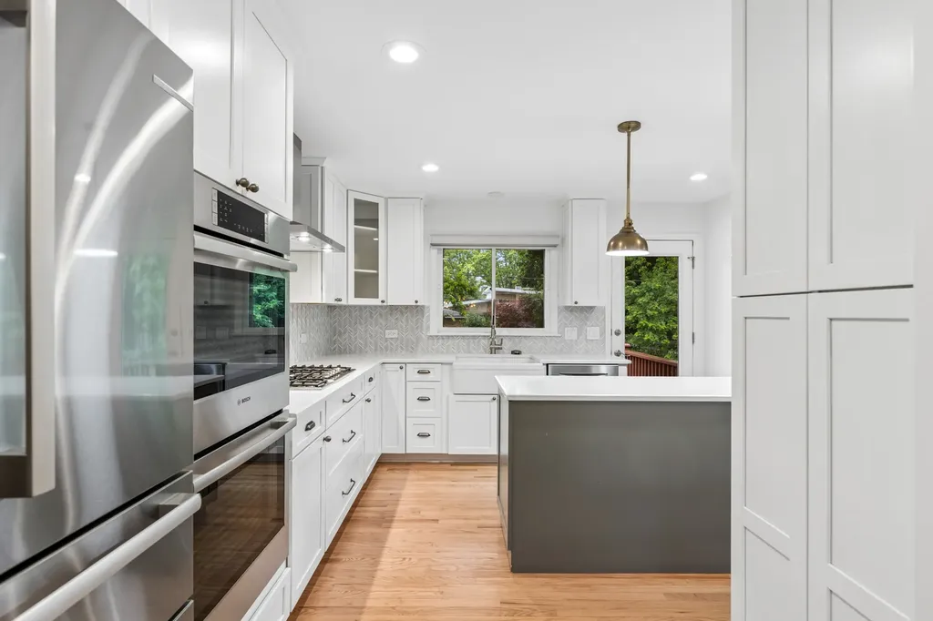 409 Brookside Drive Wilmette IL 60091