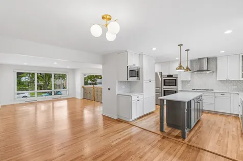 409 Brookside Drive Wilmette IL 60091
