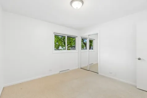 409 Brookside Drive Wilmette IL 60091