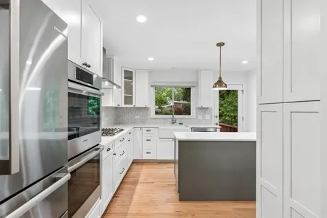 409 Brookside Drive Wilmette IL 60091