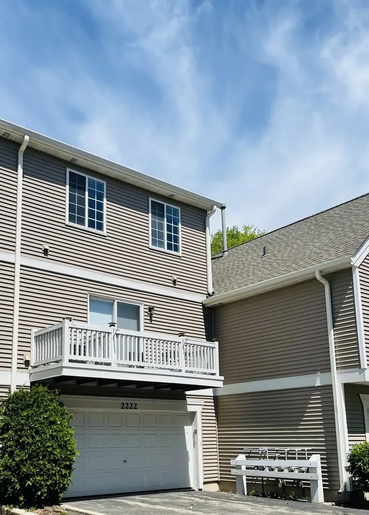 2222 Daybreak Drive Aurora IL 60503