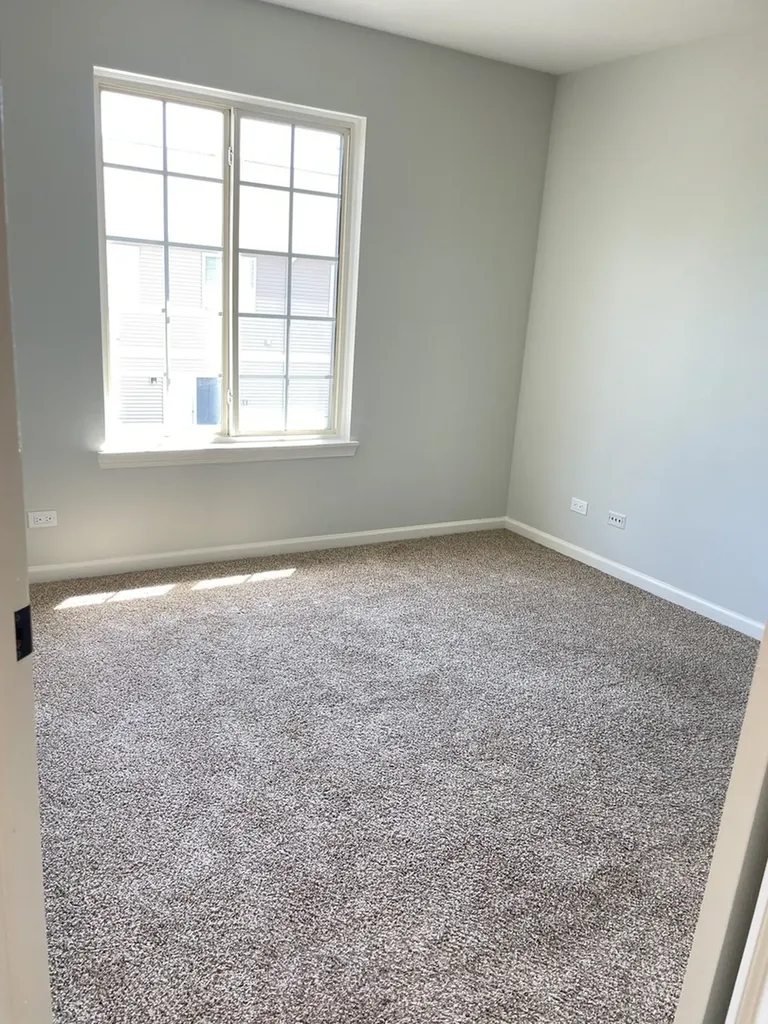 2222 Daybreak Drive Aurora IL 60503