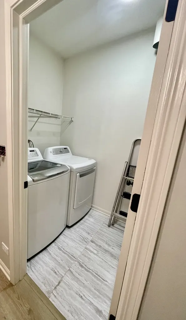2222 Daybreak Drive Aurora IL 60503