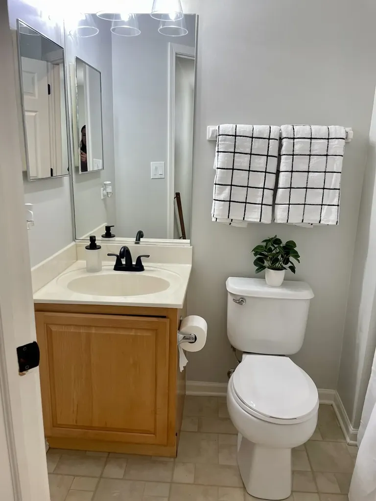 2222 Daybreak Drive Aurora IL 60503