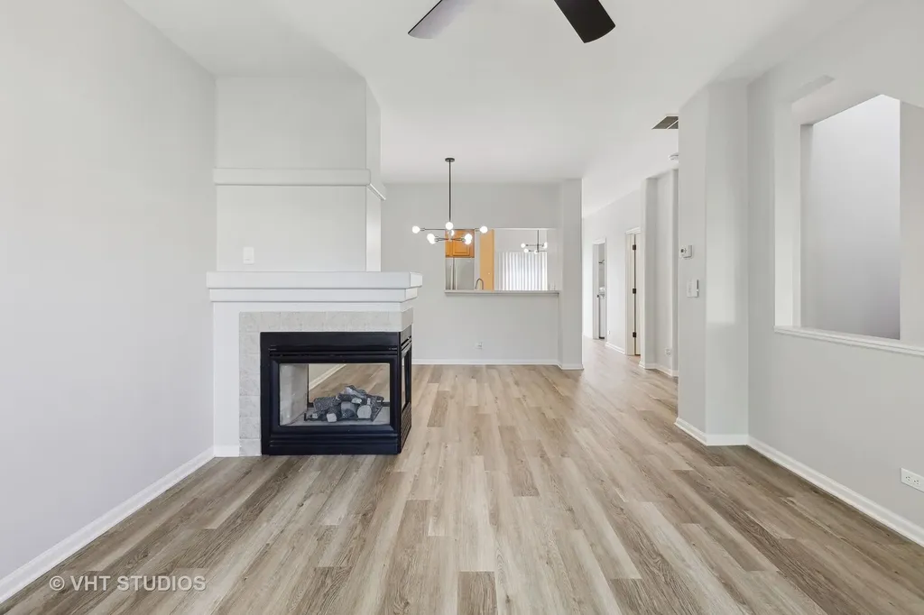 2222 Daybreak Drive Aurora IL 60503