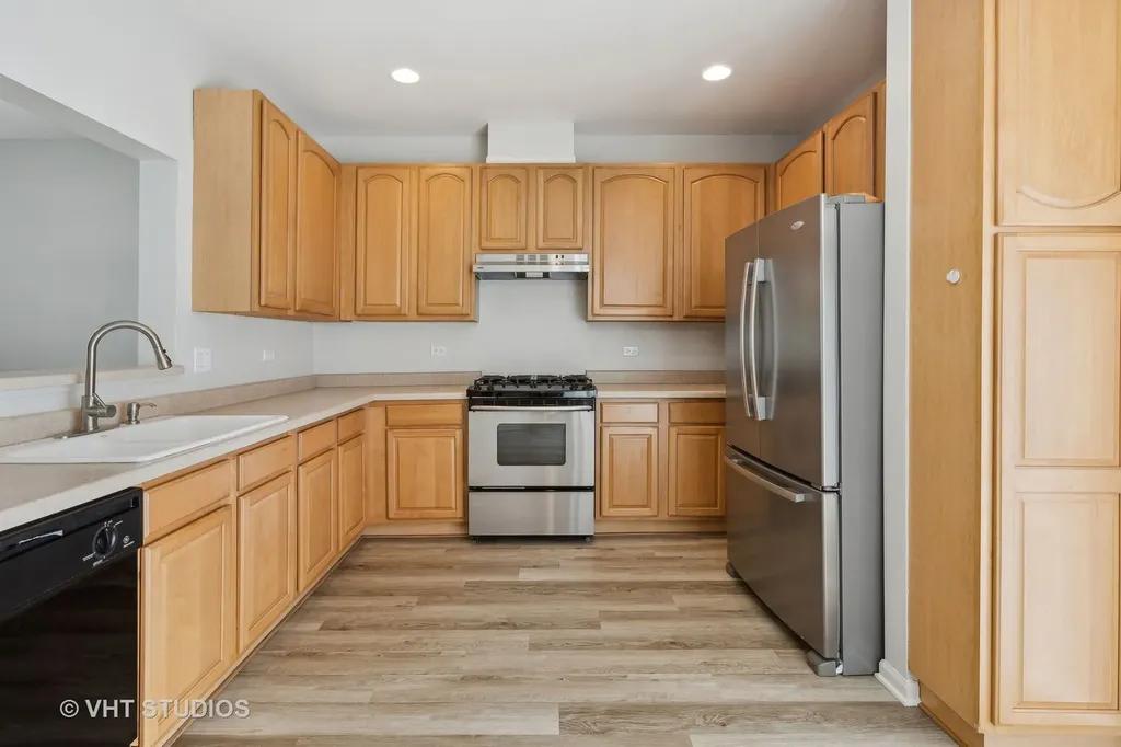 2222 Daybreak Drive Aurora IL 60503