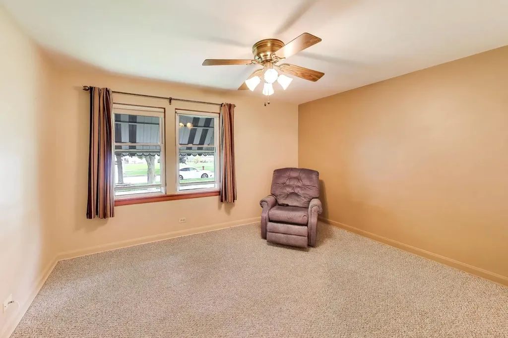 403 North Yale Street Villa Park IL 60181
