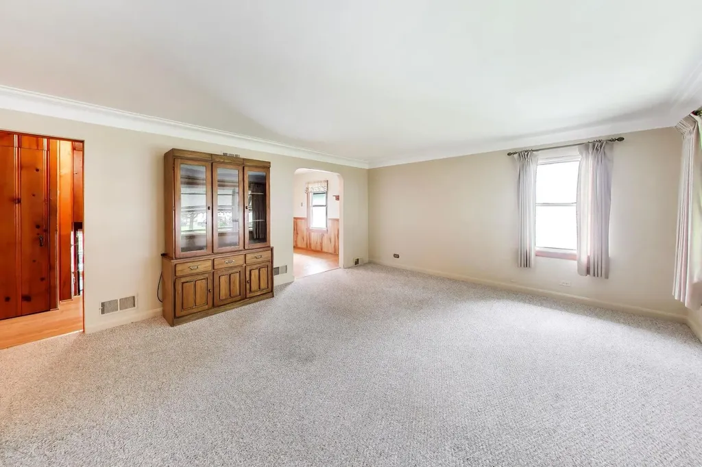 403 North Yale Street Villa Park IL 60181