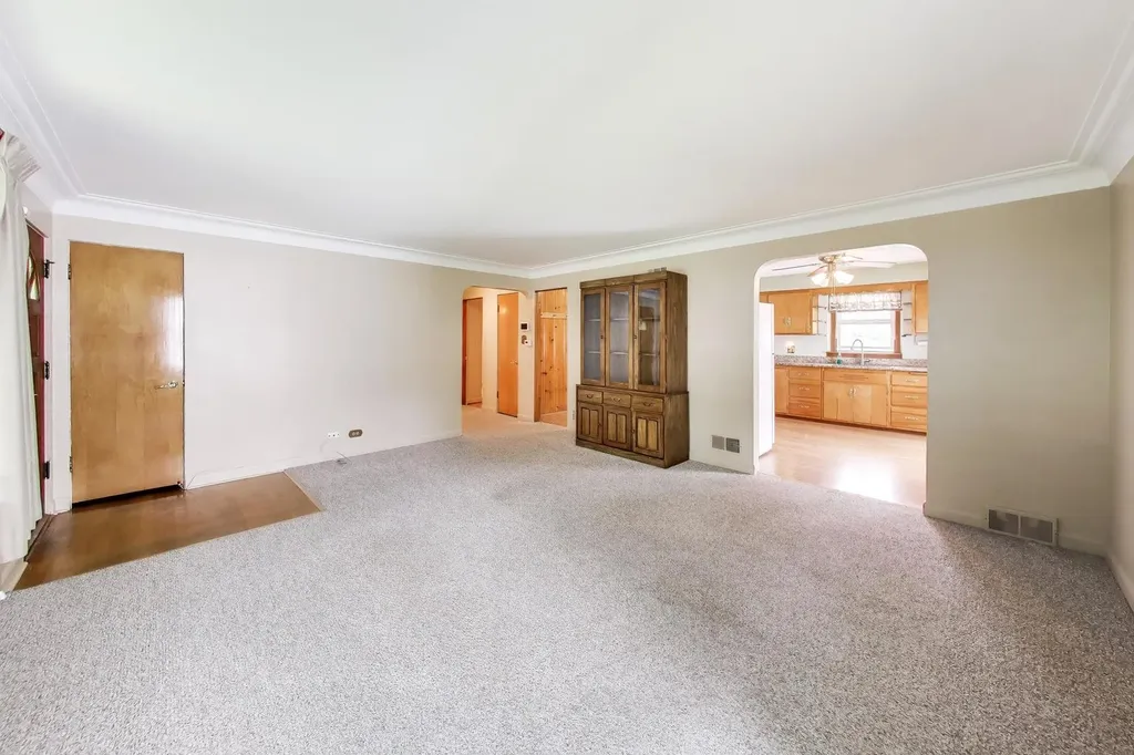 403 North Yale Street Villa Park IL 60181