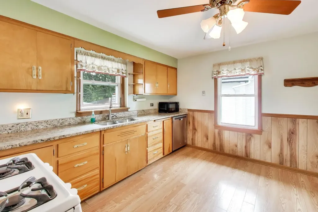 403 North Yale Street Villa Park IL 60181