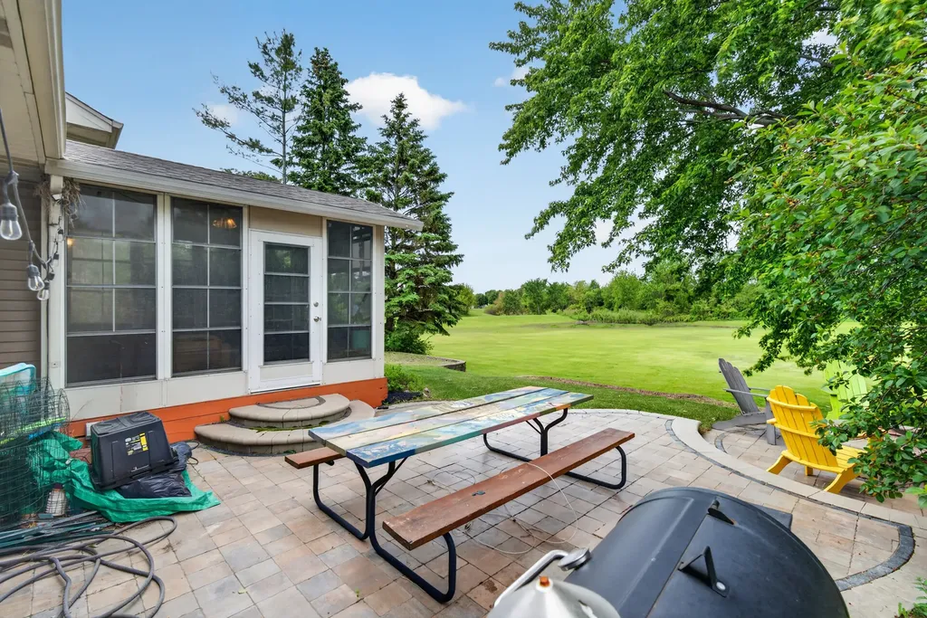1389 Valayna Drive Aurora IL 60504