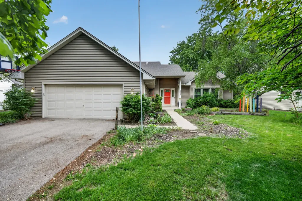 1389 Valayna Drive Aurora IL 60504