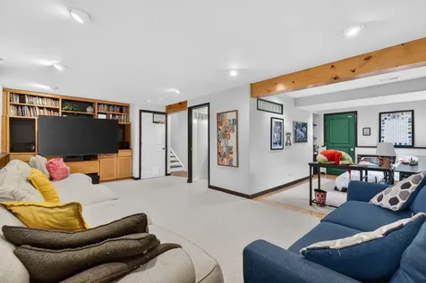 1389 Valayna Drive Aurora IL 60504