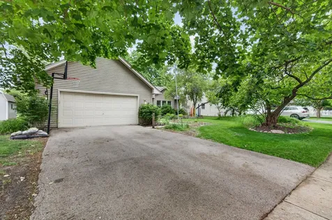 1389 Valayna Drive Aurora IL 60504