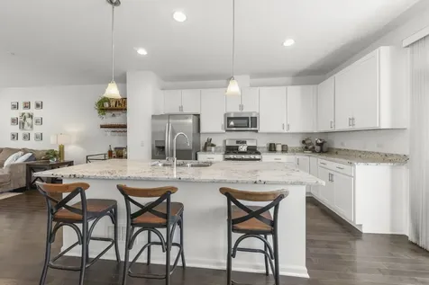 821 West Chase Lane Palatine IL 60067