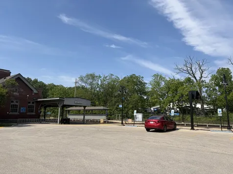 26 East Woodland Road Lake Bluff IL 60044