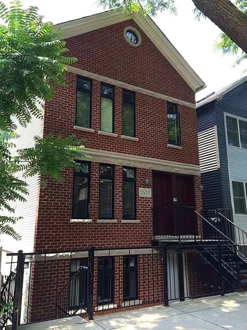2534 North Marshfield Avenue Chicago IL 60614