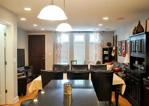 2534 North Marshfield Avenue Chicago IL 60614