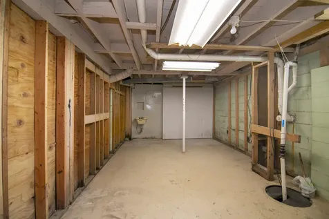 105 North Sixth Street Ashkum IL 60911