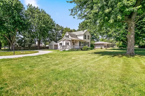 105 North Sixth Street Ashkum IL 60911