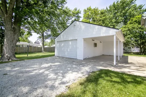 105 North Sixth Street Ashkum IL 60911