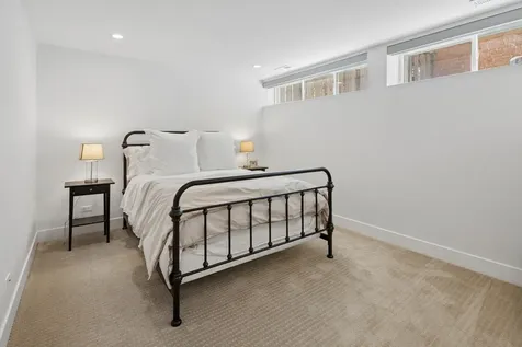 6205 North Tripp Avenue Chicago IL 60646