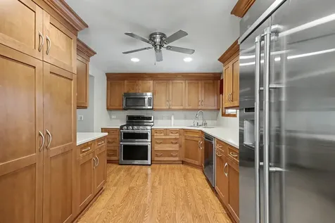 1714 Kingston Lane Schaumburg IL 60193