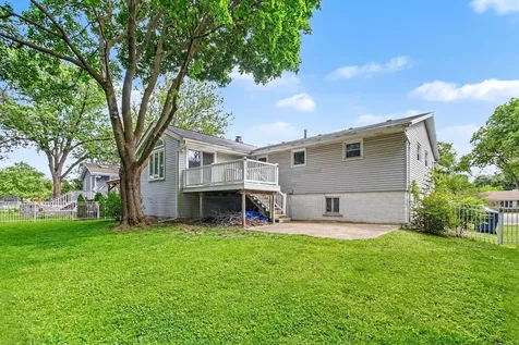 1714 Kingston Lane Schaumburg IL 60193