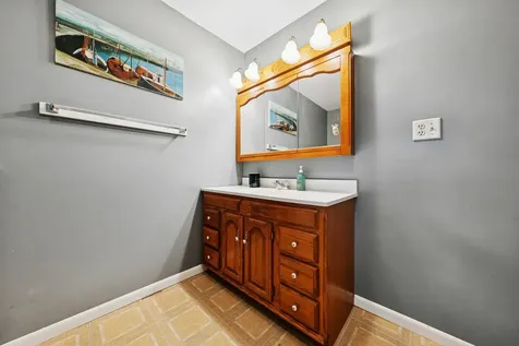 34 North Adams Street Oswego IL 60543