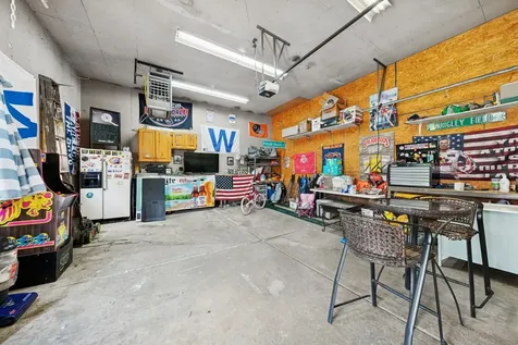 34 North Adams Street Oswego IL 60543