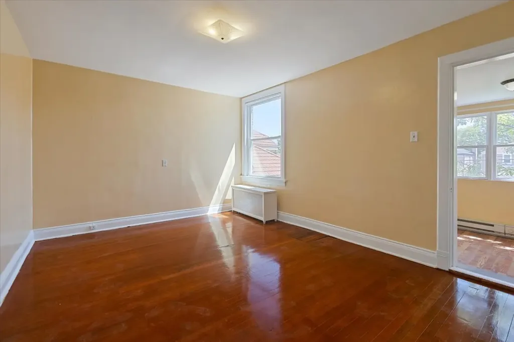 6515 North Maplewood Avenue Chicago IL 60645