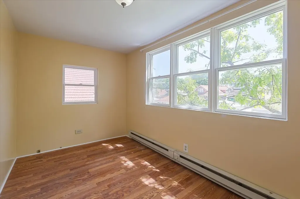 6515 North Maplewood Avenue Chicago IL 60645