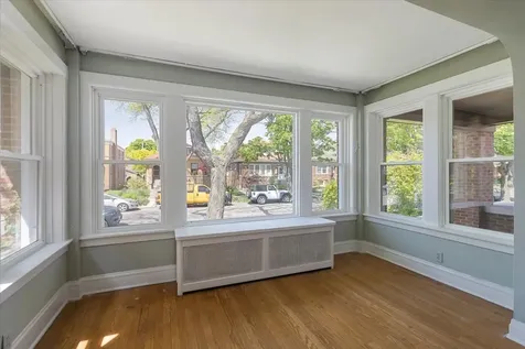 6515 North Maplewood Avenue Chicago IL 60645