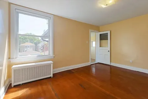 6515 North Maplewood Avenue Chicago IL 60645