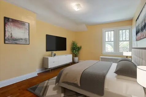 6515 North Maplewood Avenue Chicago IL 60645