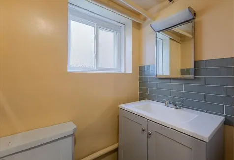 6515 North Maplewood Avenue Chicago IL 60645