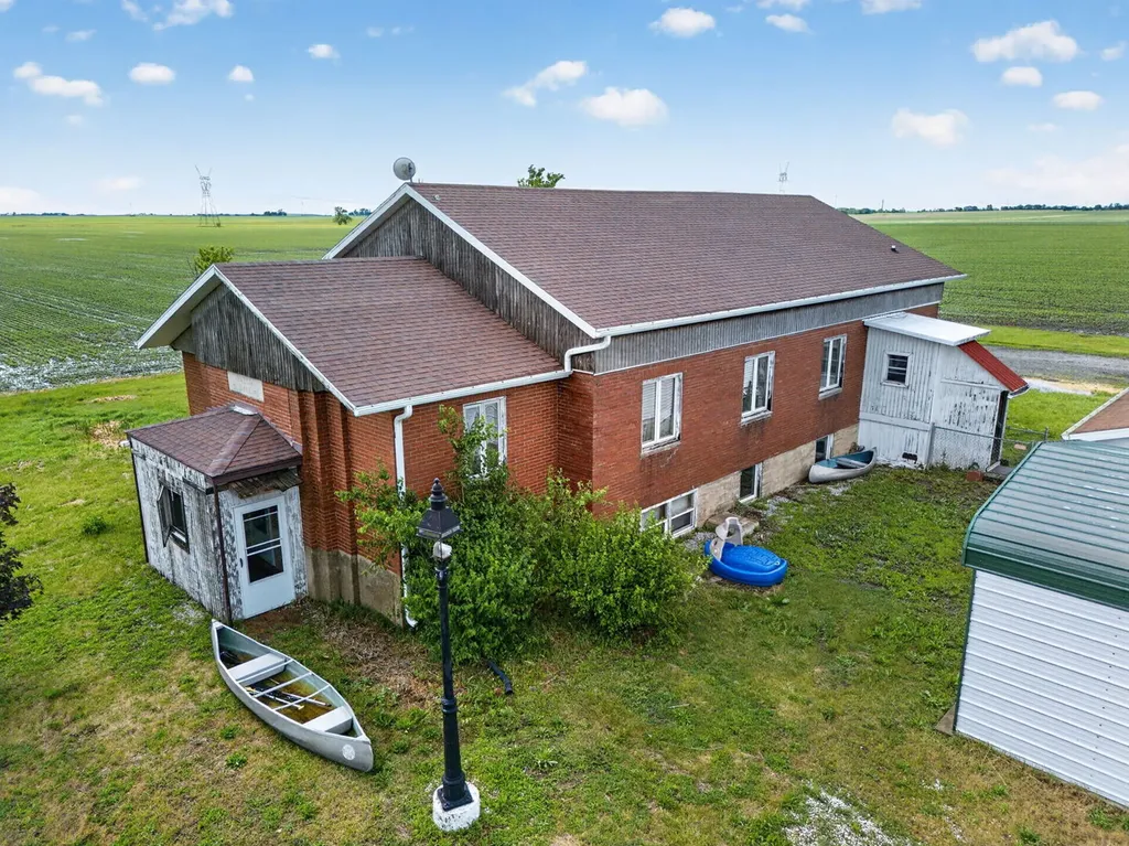 18015 North 2100 East Road Pontiac IL 61764